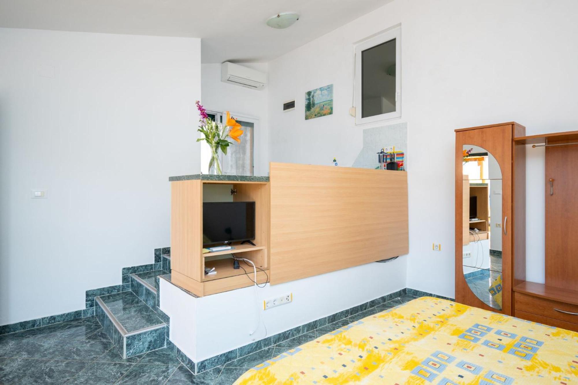 Apartmani Frka Sali Exterior photo